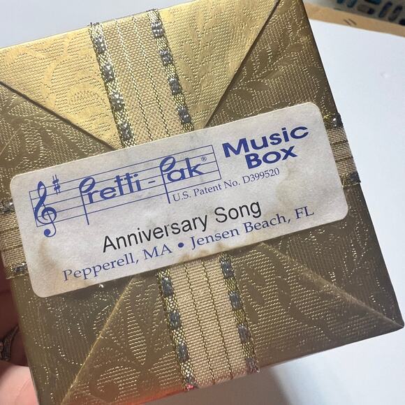 Pretti Pak 50th Anniversary Wind Up Music Box Gold Gift Plays Anniversary Song - Picture 4 of 10